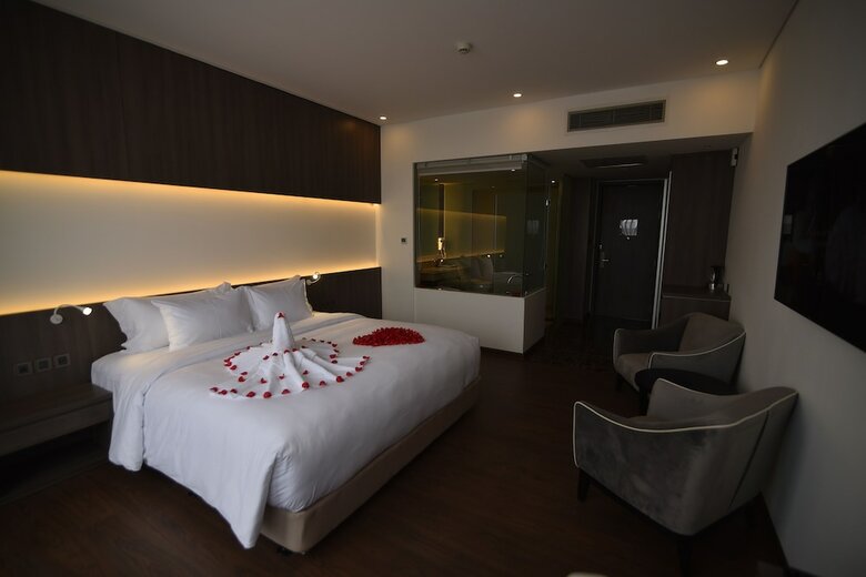 The Mira Central Park Hotel