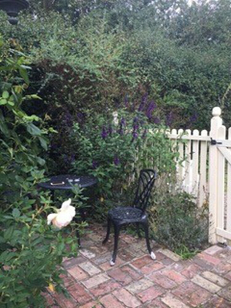 Mulleys Cottage Bed And Breakfast