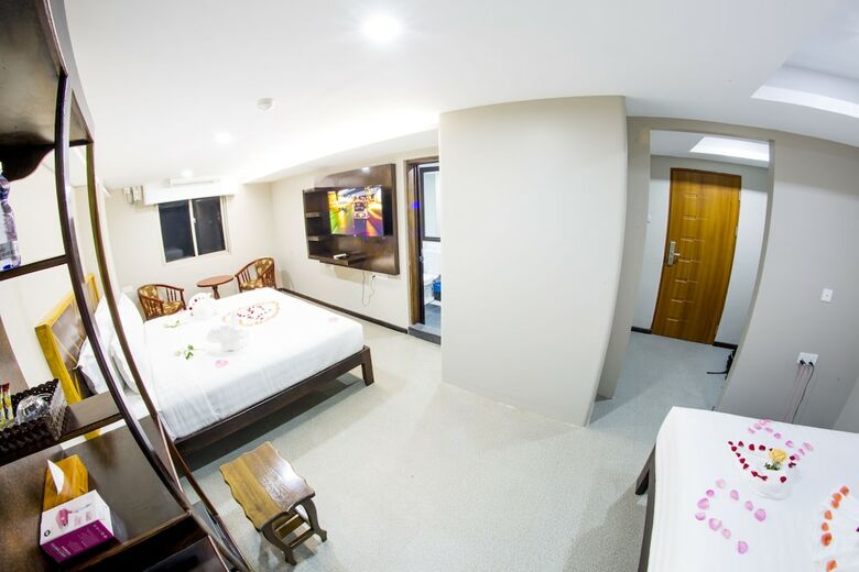 Tristar Hotel