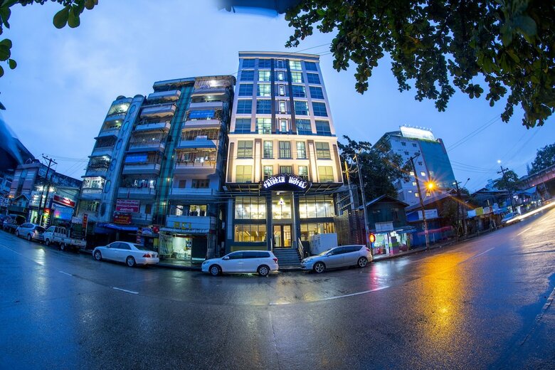Tristar Hotel