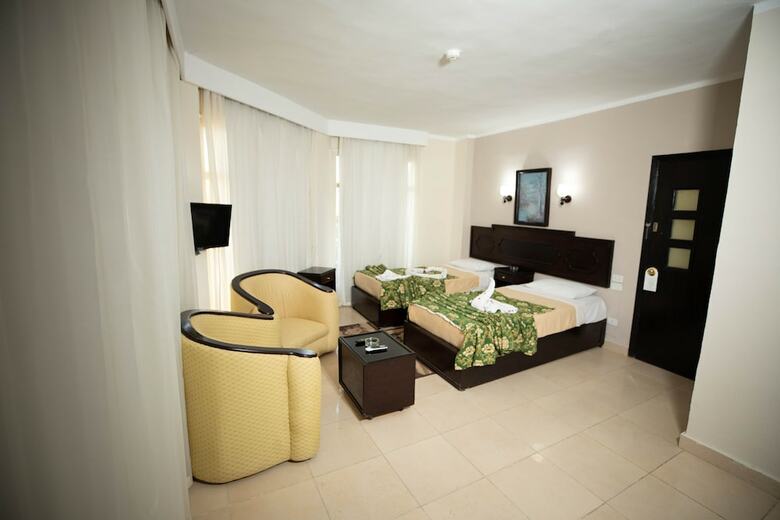 Hotel Sand Beach Resort