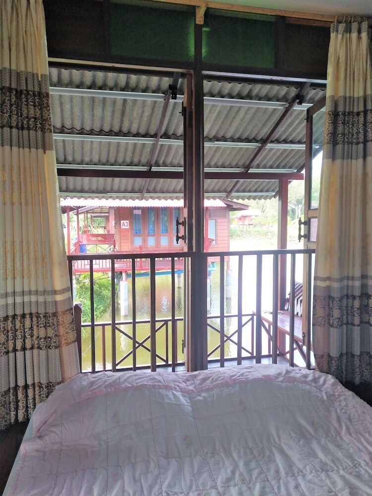 Hotel Sarocha Resort Rayong