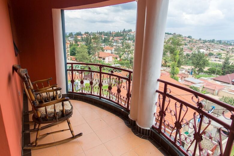 Bed & Breakfast N G Residence