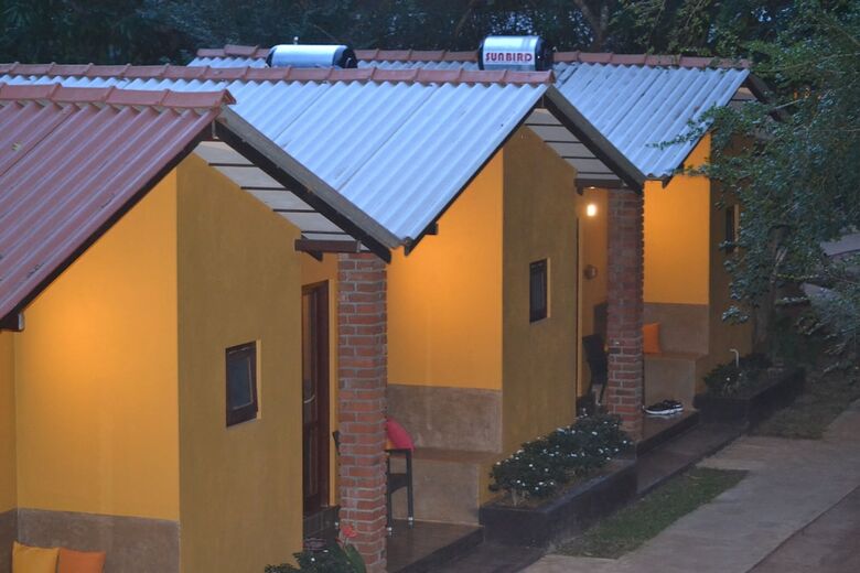 Hotel Ayubowan Resorts