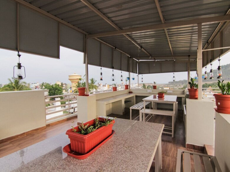 Hotel Oyo 13649 Megalahatti Ventures