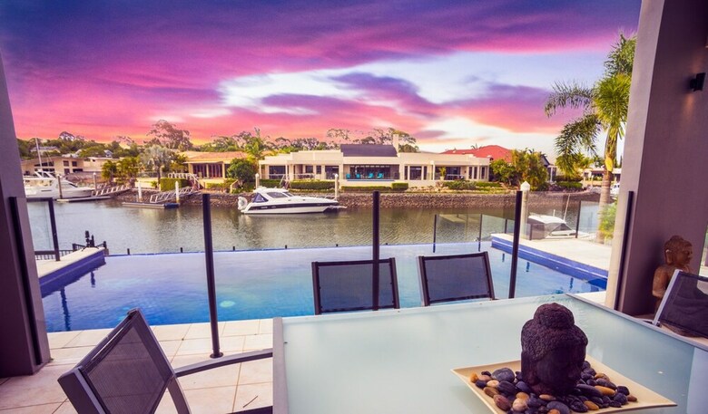 Indulgence On Bay Four