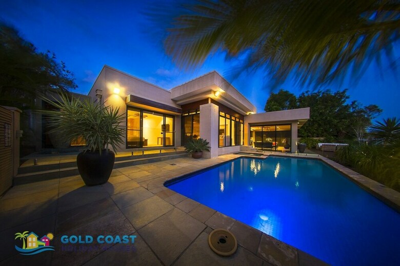 Grandeur On Bay Three