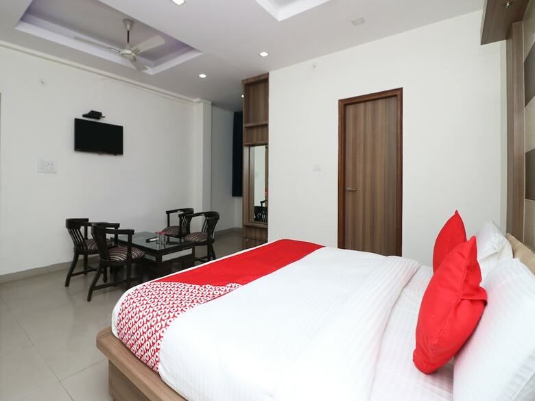 Oyo 6137 Hotel Star