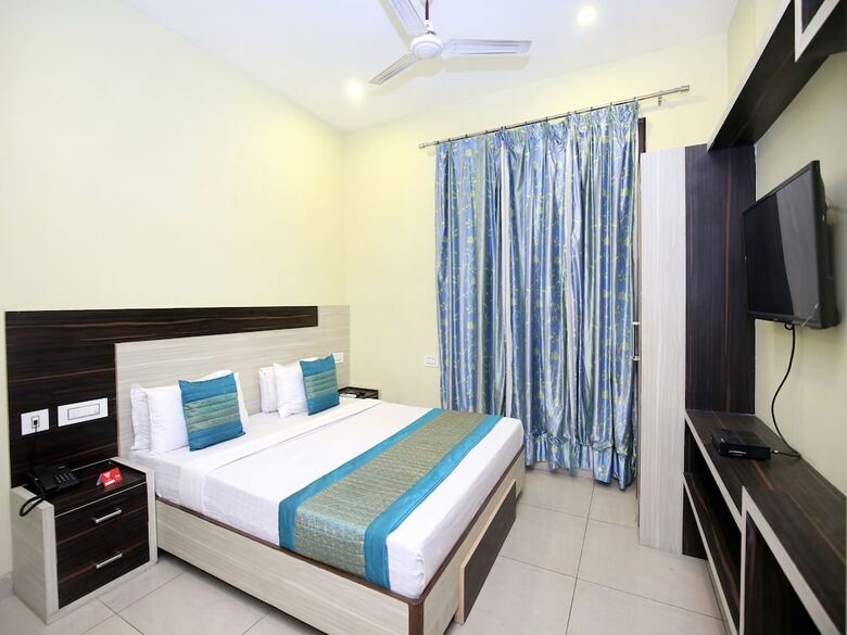 Oyo 3025 Hotel Amaze