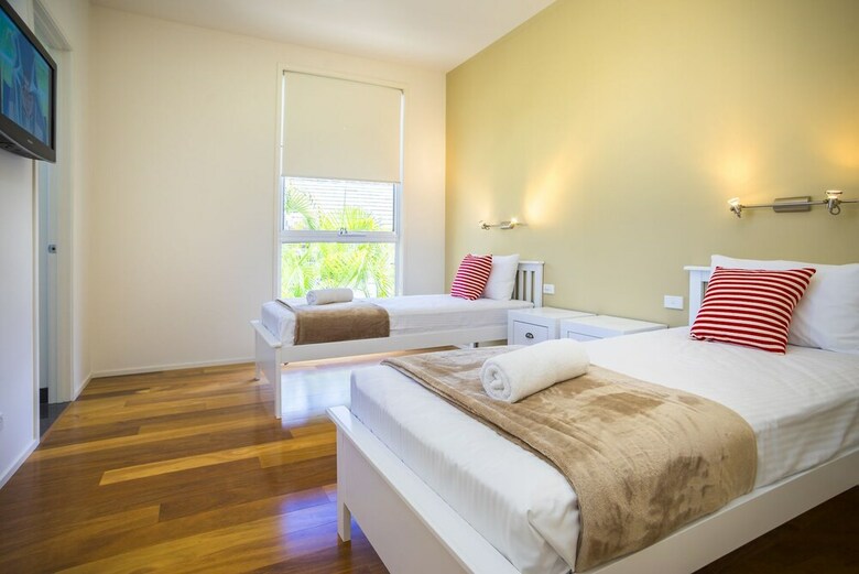 Grand Oasis At Sanctuary Cove