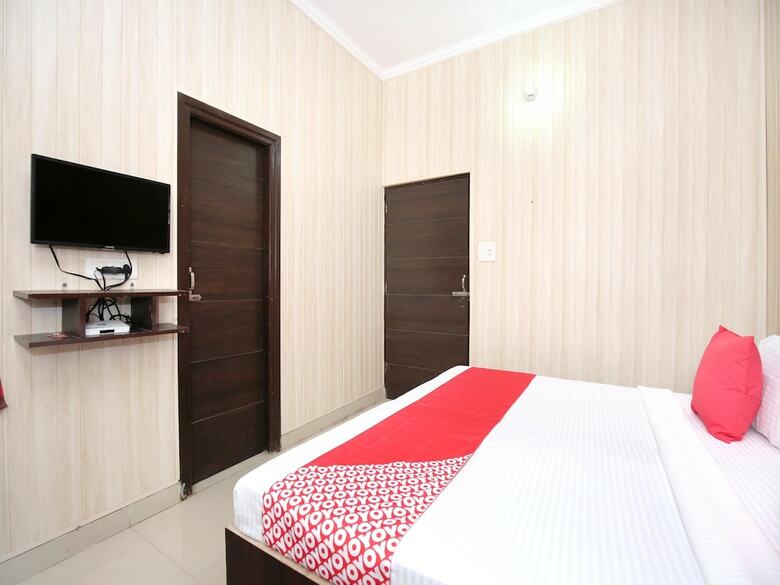 Oyo 13088 Hotel Basant