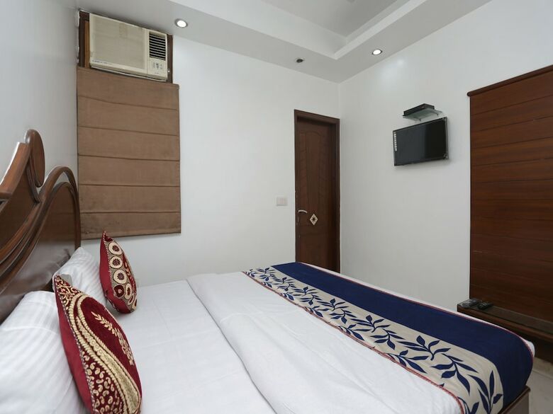 Oyo 1660 Hotel Topaz