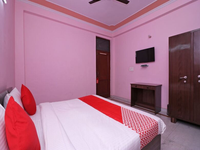 Hotel Oyo 12774 Akash Residency