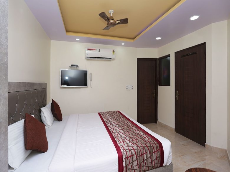 Oyo 13455 Rama Krishna Hotel