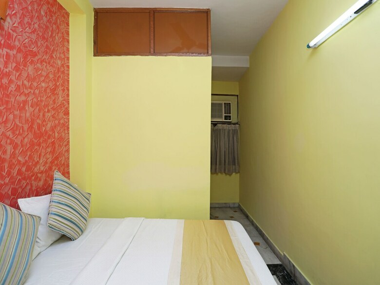 Hotel Oyo 12190 Blue Umbrella