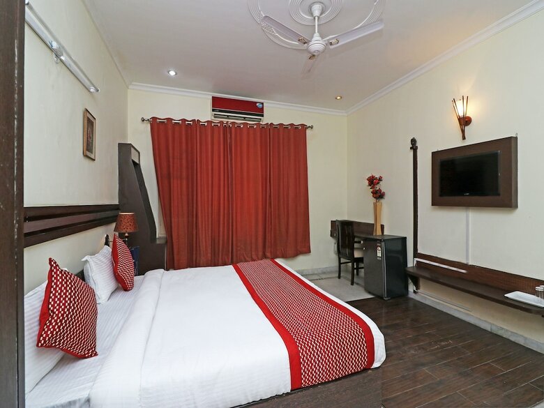Oyo 12968 Hotel The Domus
