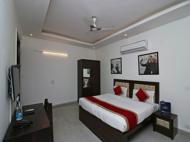 Oyo 13396 Hotel Prefer Inn