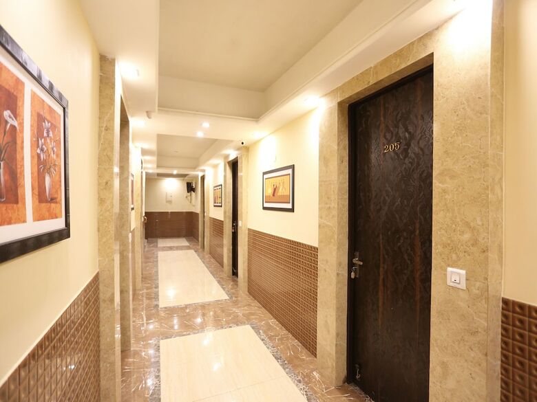 Hotel Oyo 12833 Century Grand