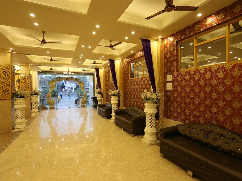 Hotel Oyo 12833 Century Grand