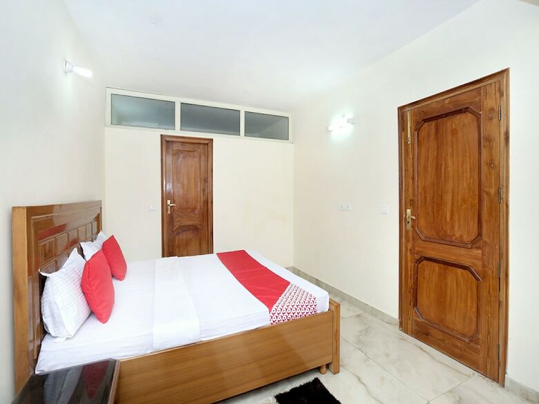 Oyo 13128 Home 2bhk Boparai House Barog