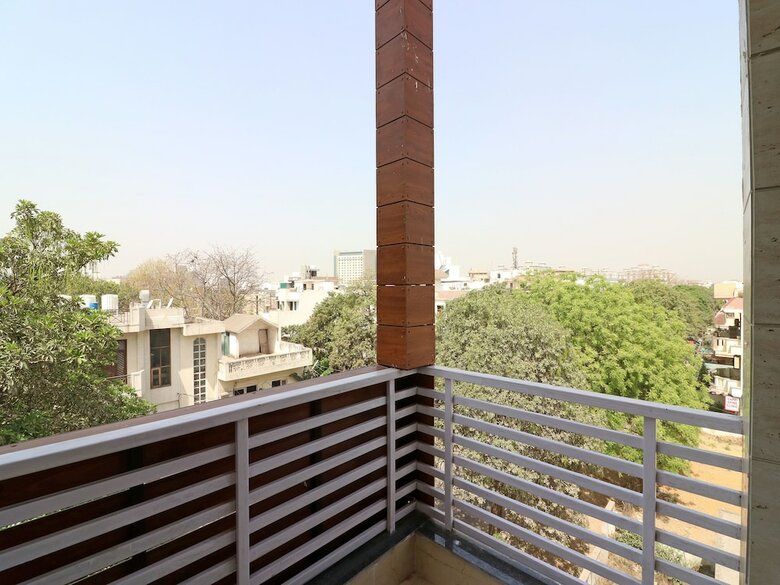 Hotel Oyo 12471 Sks Premium