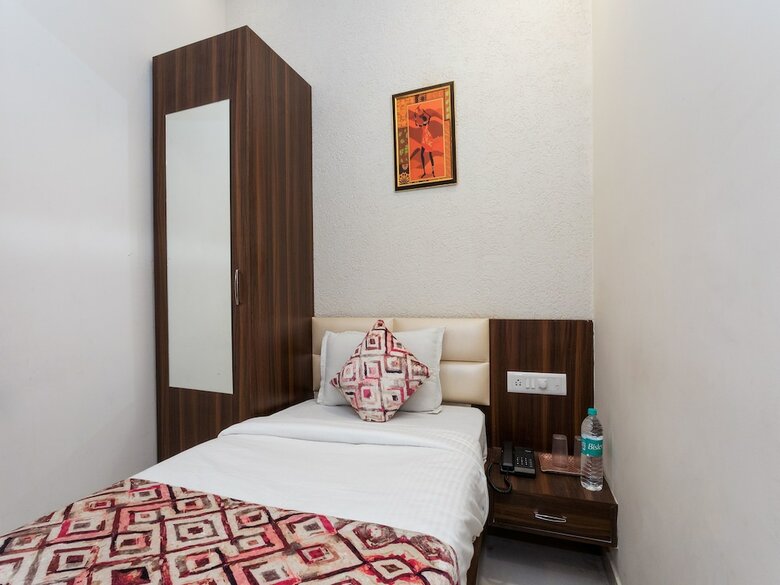 Oyo 13376 Hotel Shri Vilas