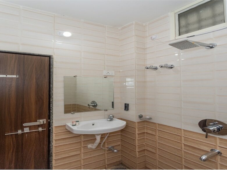Oyo 13376 Hotel Shri Vilas