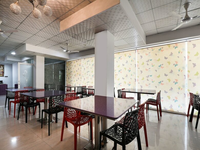 Oyo 986 Hotel Akhand Homes