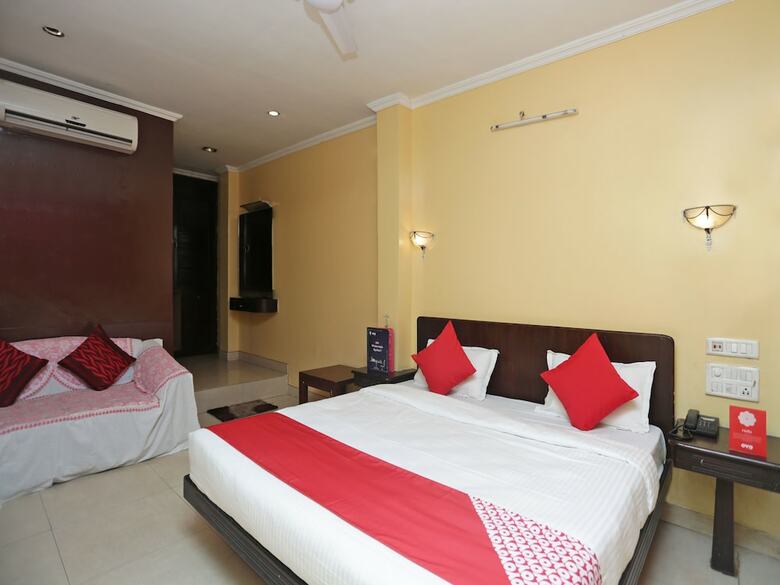 Oyo 12887 Hotel A-1