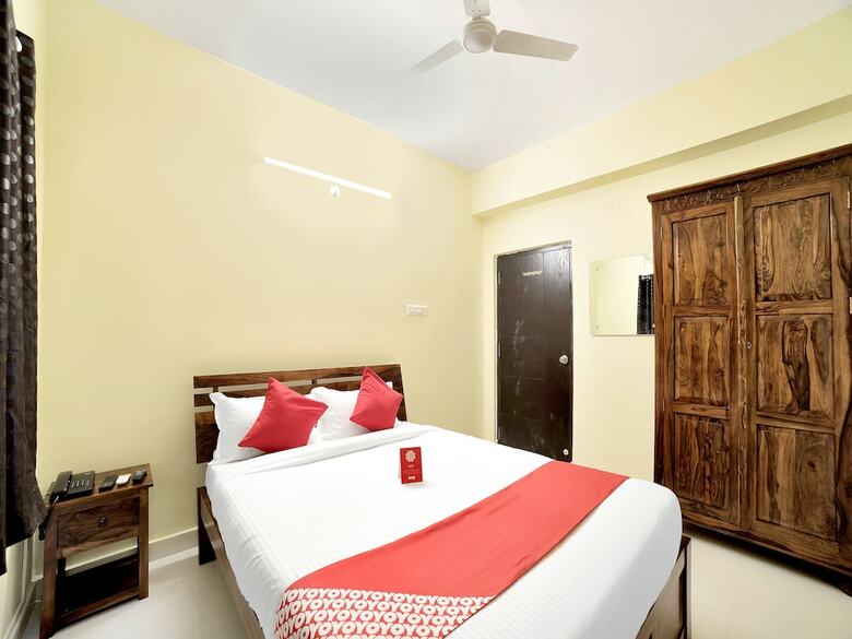 Hotel Oyo 11317 Amar Estates