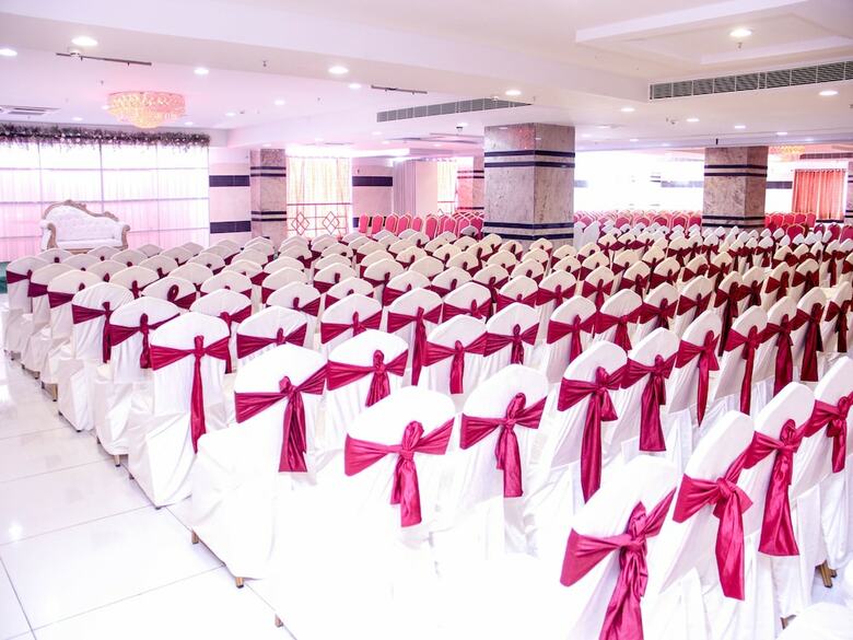 Hotel Oyo 5302 Bhadra Grand