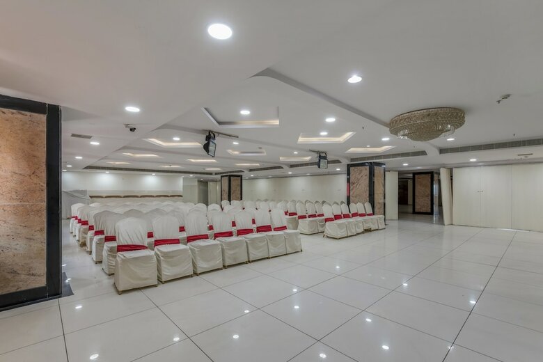 Hotel Oyo 5302 Bhadra Grand