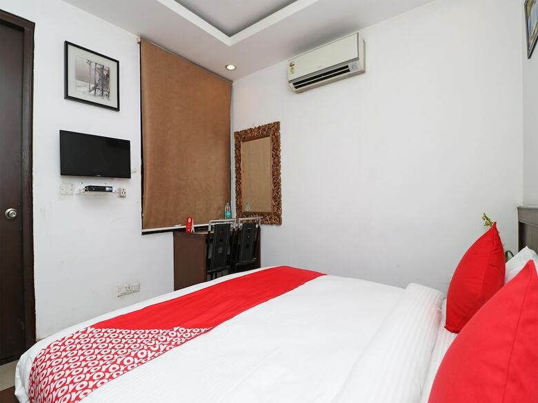 Oyo 12780 New Hotel Rajwada