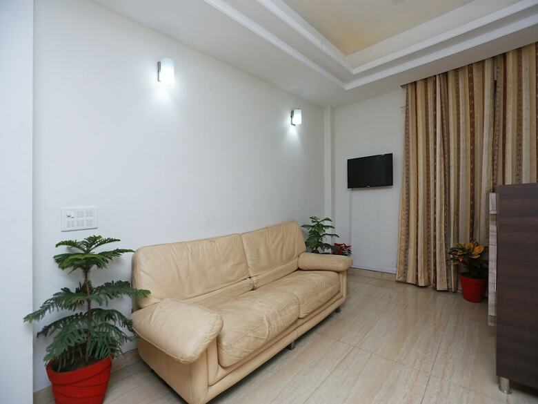Hotel Oyo 11911 Go Rooms