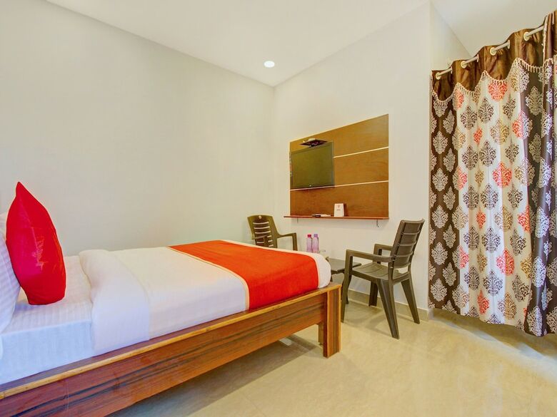 Apartamentos Oyo 11670 Hotel Vishnu Priya Residency