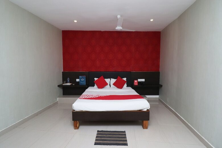 Oyo 13214 Hotel Metro 7x11