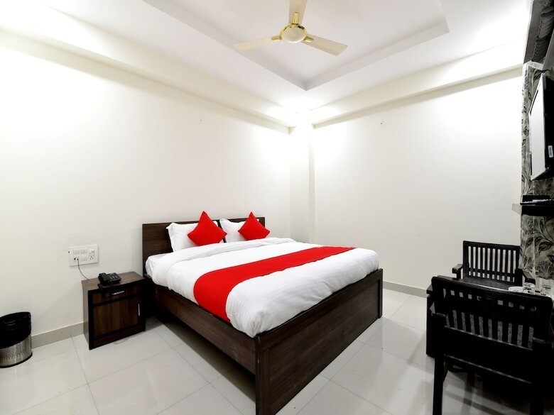 Hotel Oyo 13327 Thousand Cups