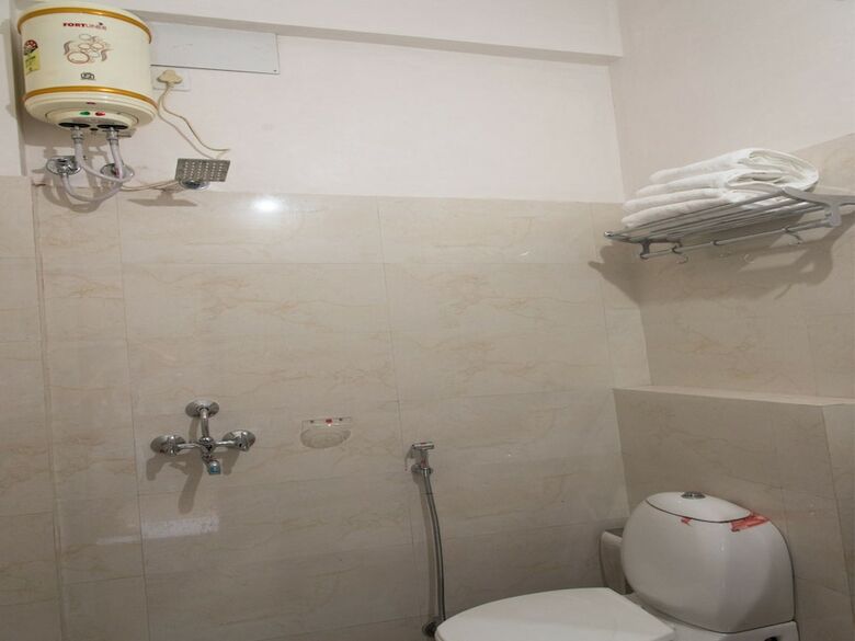 Hotel Oyo 12131 Vallabh Villas