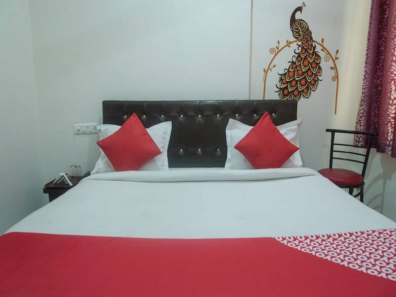 Oyo 11743 Hotel Shree Krishna