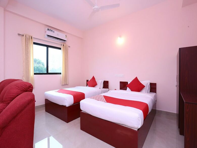 Hotel Oyo 13577 Tkr Metro Residency
