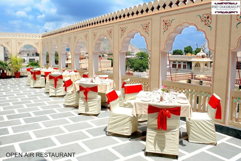 Hotel Fort Chandragupt Jaipur