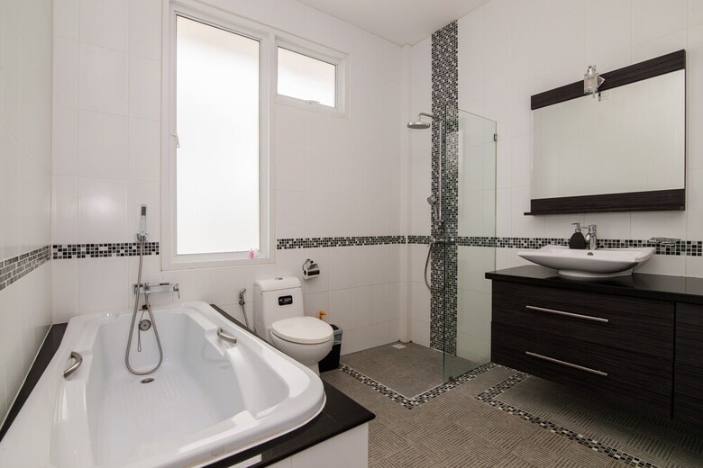 Private  4 Bedroom Pool Villa L28