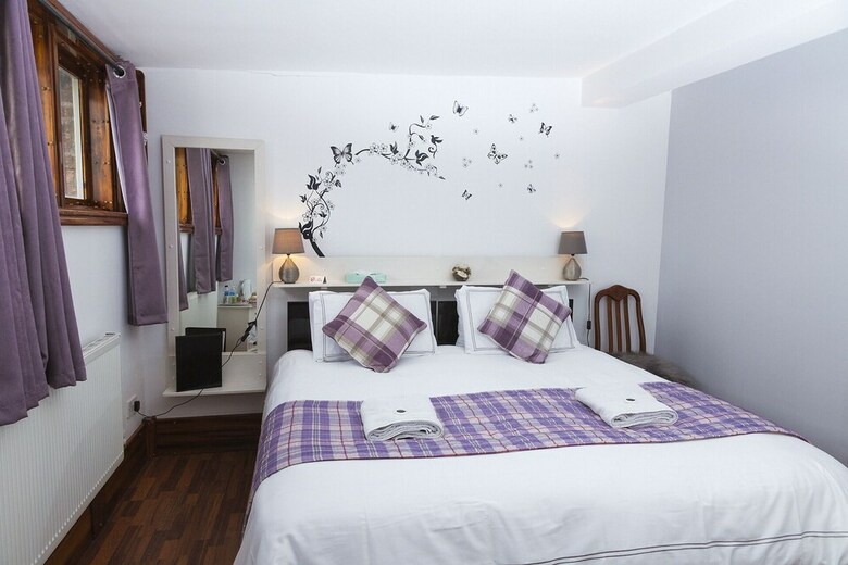 Hotel Breeze Guest House