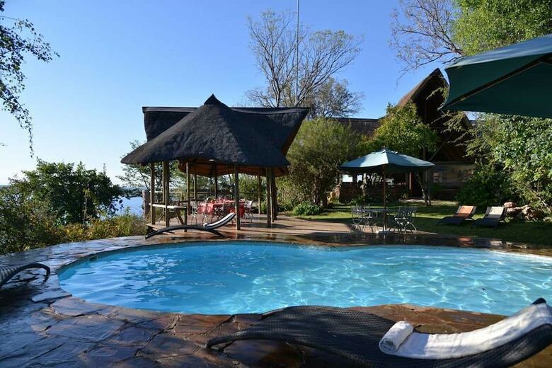 Hotel Muchenje Safari Lodge