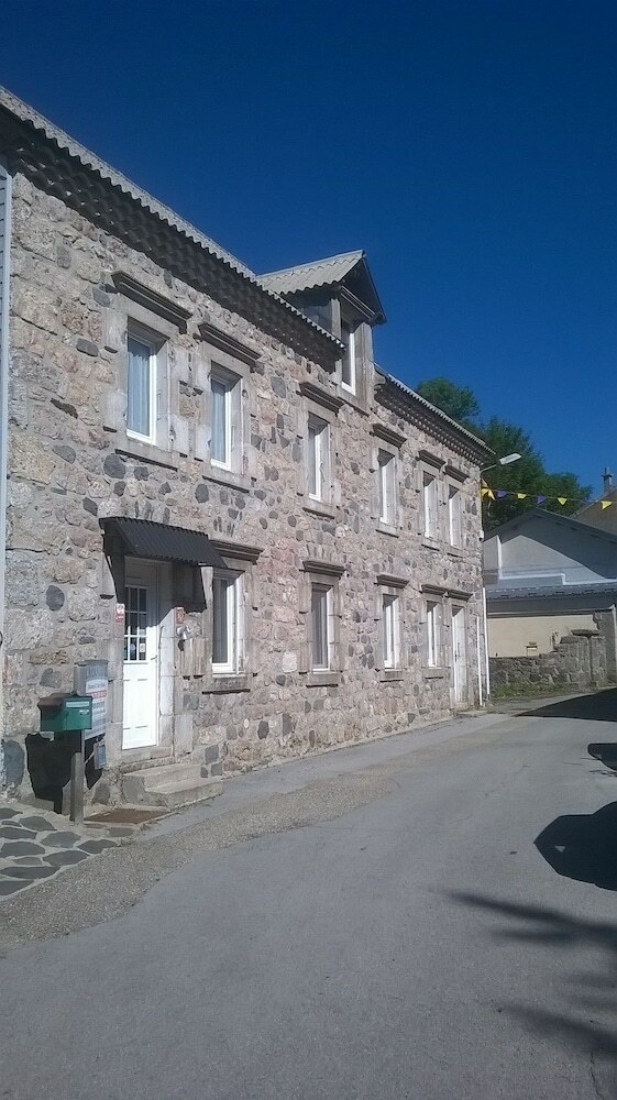 Bed & Breakfast L'arbrassous