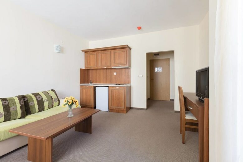 Aparthotel One Bedroom Family Apartment With Balcony