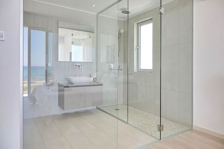 Royal 4 Bedroom Seafront Villa