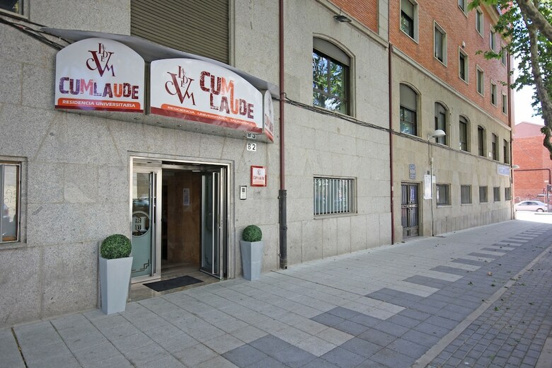 Hotel Residencia Universitaria Cum Laude