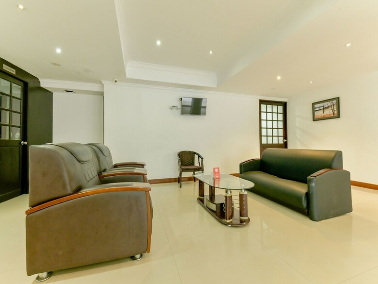 Hotel Oyo 15460 Centre Point
