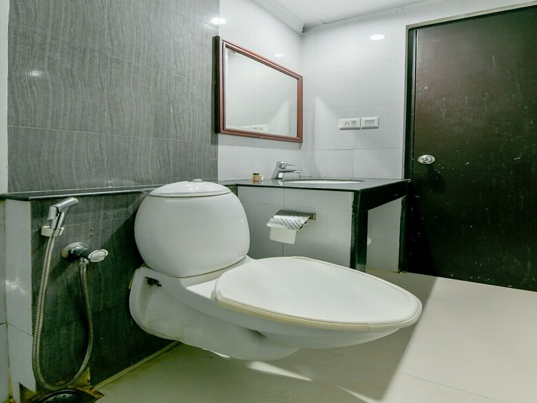 Hotel Oyo 15460 Centre Point